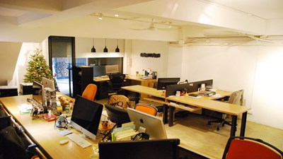 Fully Fitted loft-style shop/office in Sheung Wan